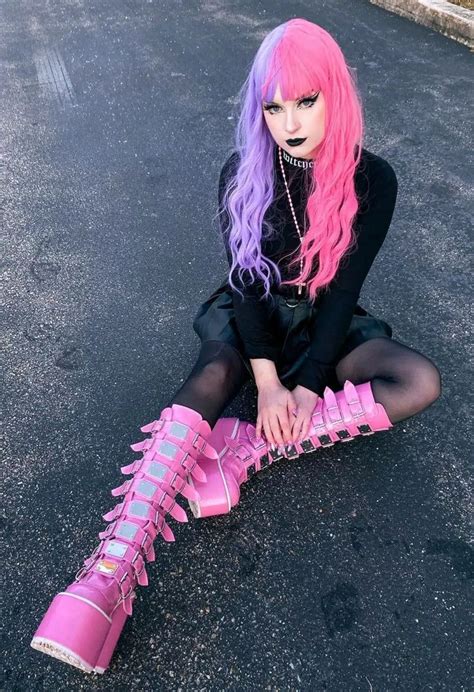 Pastel Goth is NOT DEAD!